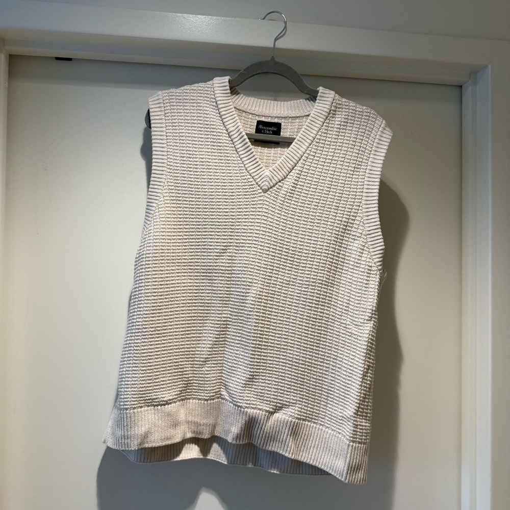 Abercrombie Cream Knit Sweater Vest - S